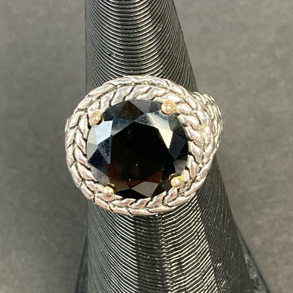 Silver-tone ring with black faceted crystal Sz 6.5 - Picture 2 of 9